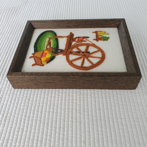 Embroidered Spinning Wheel Crewel Work 8x6 Framed Handmade Needlepoint Vintage - Picture 4 of 7